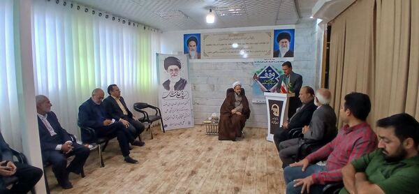 دیدار تعاونی‌گران شهرستان خلیل‌آباد با امام جمعه در هفته تعاون