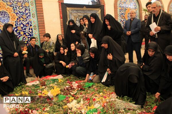 تشییع پیکر خانوداه شهید دکتر حسین طاهری در پردیس