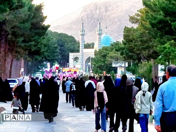 پیاده روی حرم تا حرم