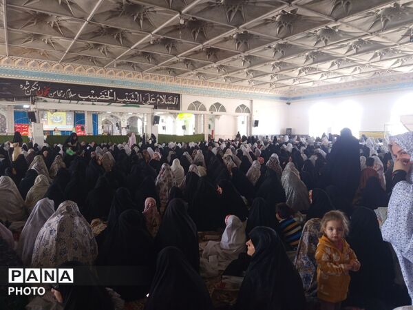 نماز جمعه ای با عطر رمضان در کاشمر 