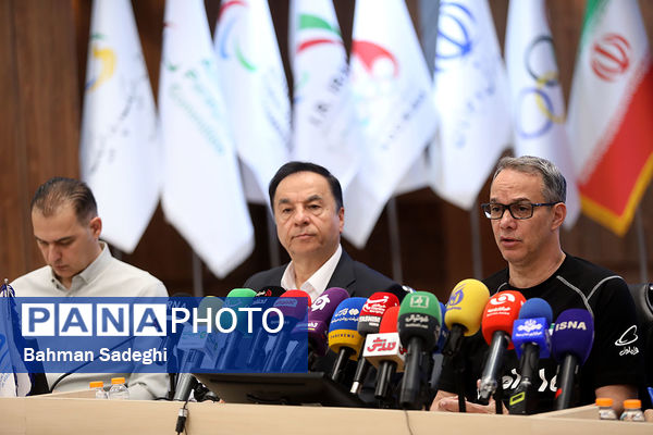 نشست خبری مربی تیم ملی والیبال