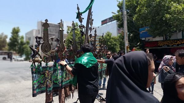 حضور پرشور کودکان و نوجوانان یاسوجی در روز عاشورا 