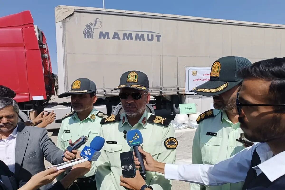 جاسازی 271 کیلو شیشه در بار برنج لو رفت