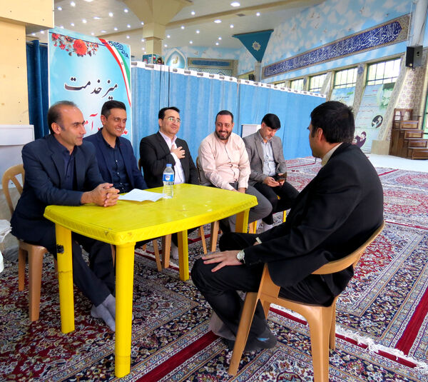 برپایی میز خدمت آموزش و پرورش خراسان شمالی