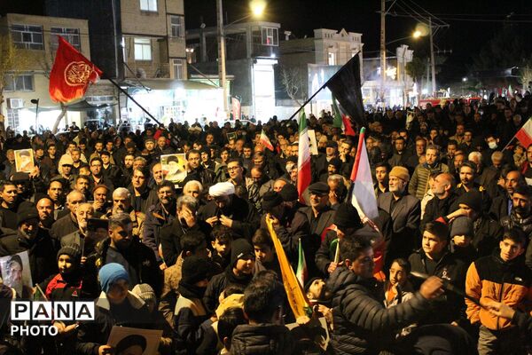 جاجرمی‌ها با شور و حضور بی‌نظیر پای این انقلاب ایستاده‌اند