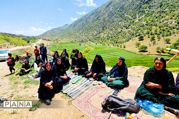 مهمان نوازی مردم انقلابی و غیور روستای پل بریده از مسئولین و رزمندگان