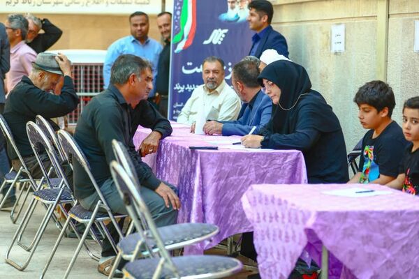 اقامه نماز جمعه شهر پرند به‌مناسبت هفته دولت