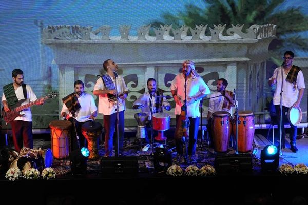 جشن ایران عزیز؛ نماد همبستگی اقوام و نشاط خانوادگی