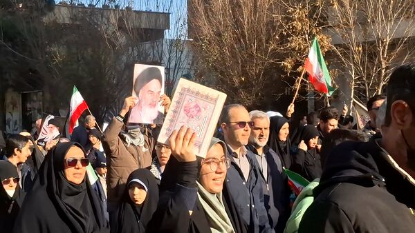 جلوه‌های باشکوه حضور مردم قم در راهپیمایی ۲۲ دی