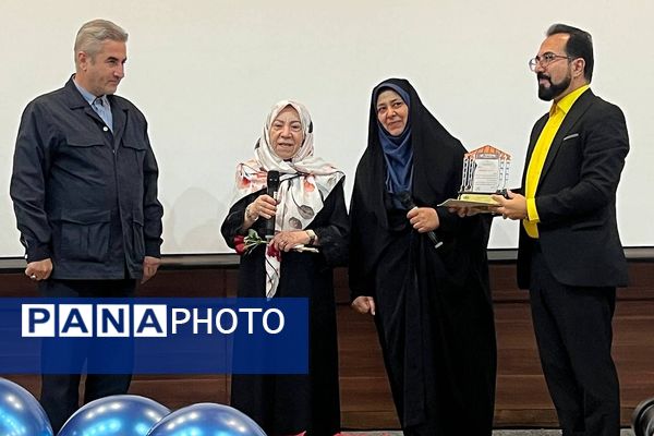 همایش بزرگ تجلیل از معلمان برتر و سرآمد در رودهن 