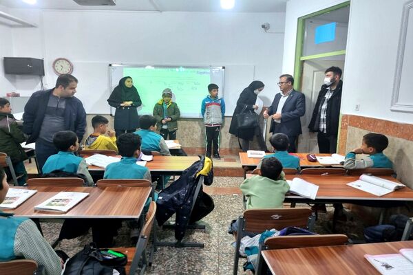 بازدید از وضعیت بهداشت و پایگاه‌های تغذیه سالم مدارس پاکدشت 