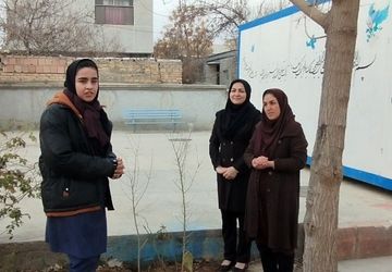 کاشت درخت به مناسبت روز درختکاری در هنرستان بصیرت