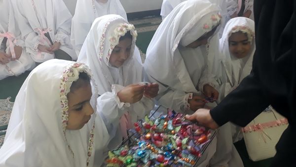 جشن تکلیف دختران دبستان حضرت مریم یک سملقان