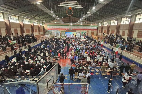 حضور پرشور دختران و پسران شهریار در روز استکبار ستیزی