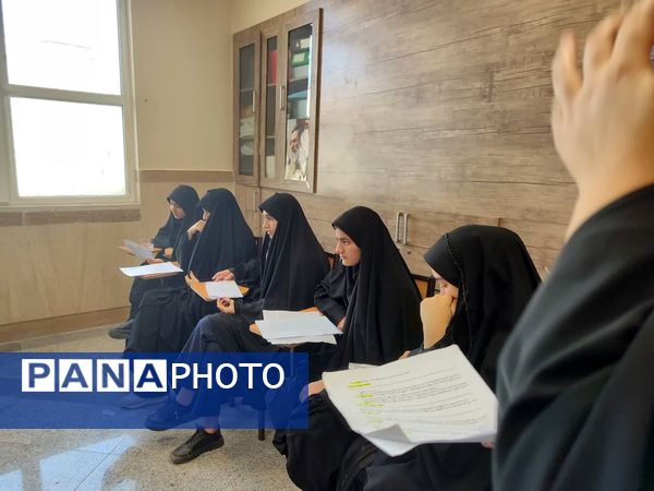 مسابقات قرآن و عترت متوسطه دوم در شهرستان کاشمر 