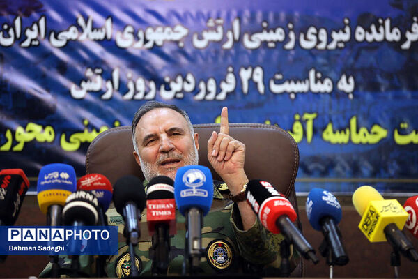 نشست خبری فرمانده نزاجا
