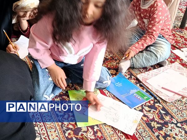 برپایی غرفه کودک در نمازجمعه شهرستان کاشمر 