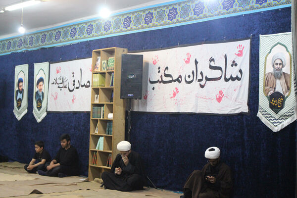 روایتگری طلاب جوان در یادواره شهدای مدرسه حقانی قم