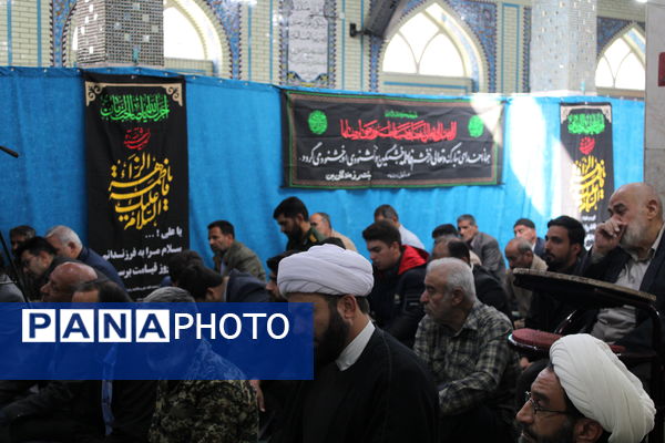 مدیرکل آموزش و پرورش استان در نماز جمعه شهربن