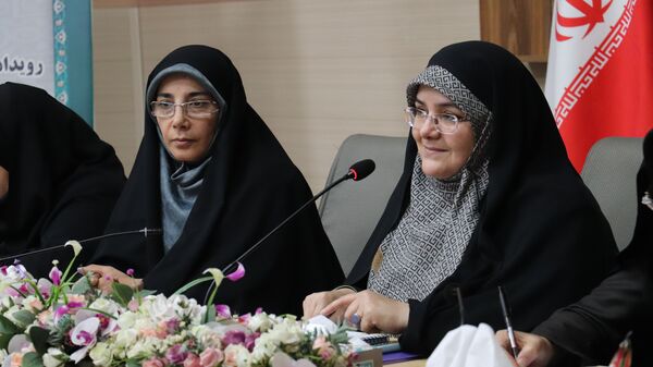 رویداد الگوسازی از زنان موفق و فعال در گفتمان الگوی سوم زن مسلمان