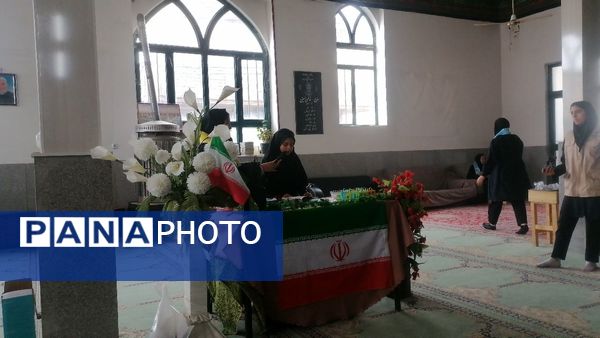 جشن روز دانش آموز دختران دبیرستان حضرت فاطمه و حضرت رقیه در مهدیه شهر بار نیشابور 