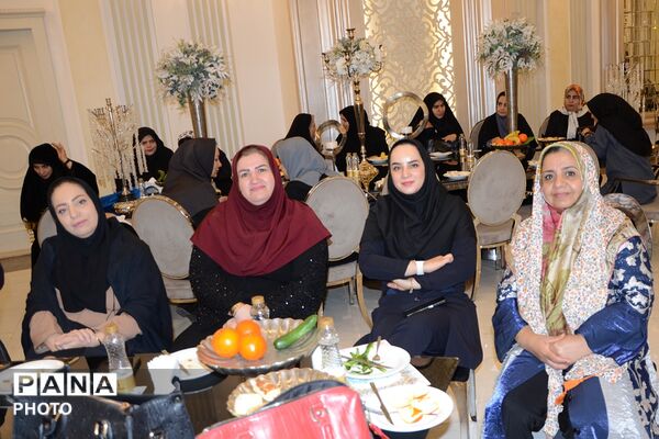 مراسم بزرگداشت و تکریم مقام و منزلت معلمان چهاردانگه