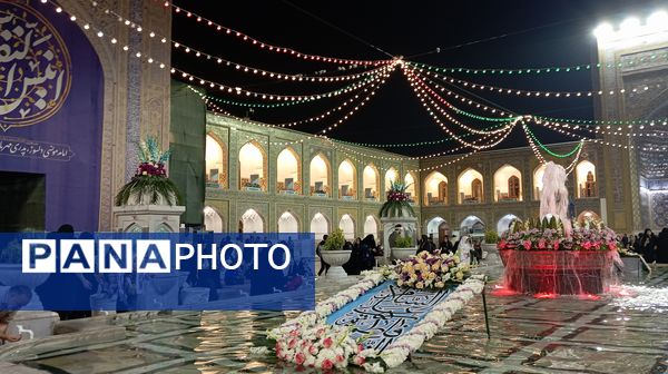 گل آرایی و چراغانی حرم رضوی 
