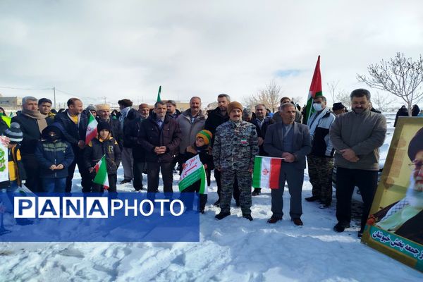 راهپیمایی ۲۲ بهمن در شهر تیتکانلو 