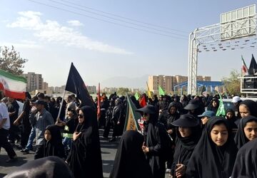 برگزاری پیاده روی جاماندگان اربعین حسینی در شهر مهاجران