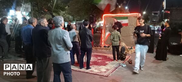 دویست شب ایستادگی پای پرچم در مشهد