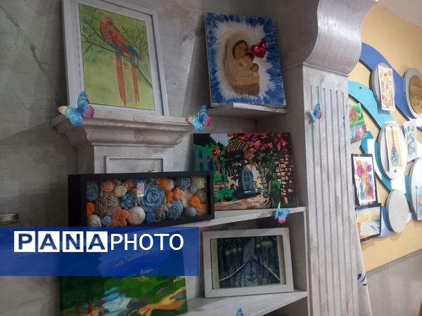 نمایشگاه دستاوردهای هنری دردبیرستان مصلی نژاد