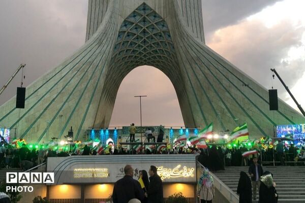 شور غدیر در میدان آزادی؛ پایتخت غرق در جشن ولایت