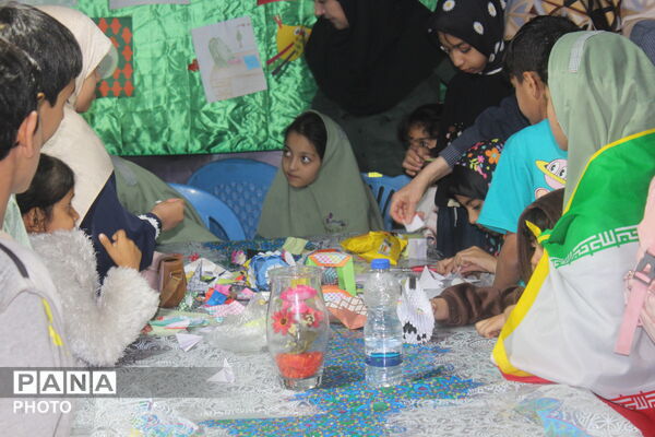 حضور نوجوانان در شب بارانی کرمان