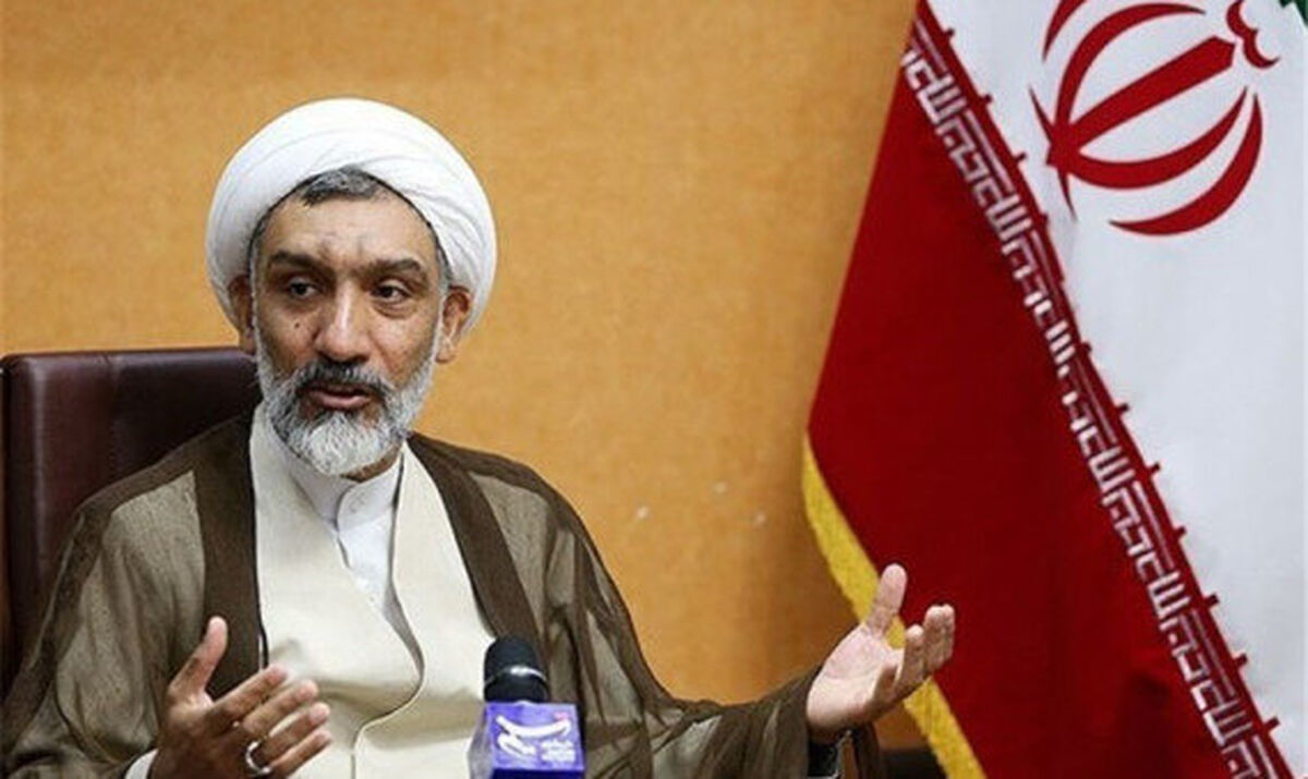 از مکر دشمن غافل نباشیم، خیابان را رها نکنیم