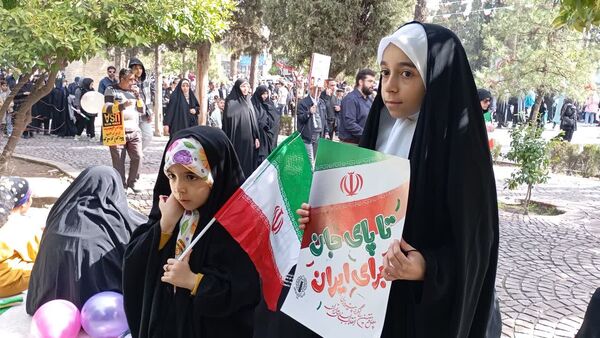 یک روز متفاوت با حضور مردمی از جنس غیرت و استقامت