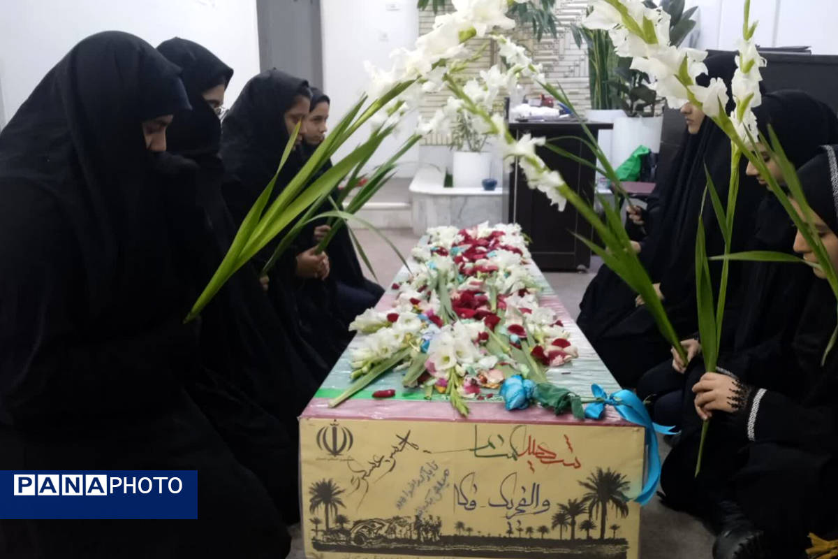 استقبال از شهید گمنام به میزبانی دبیرستان در ادب 