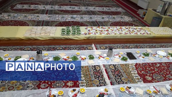 افطاری در دبیرستان صفورا ۲ ناحیه هفت مشهد