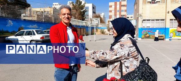 جشن ولادت حضرت علی (ع) و روز پدر در دبیرستان شاهد بحرینیان