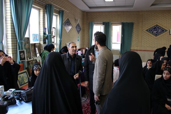 افتتاحیه مسابقات فرهنگی‌هنری «امید فردا» در مدرسه شاهد منتصرین ورامین