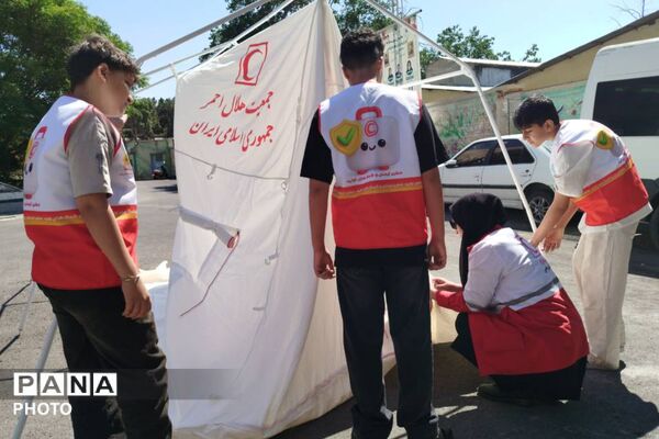 هم‌افزایی هلال‌احمر و شبکه بهداشت با آموزش و پرورش  برای سلامت دانش‌آموزان شهرستان قدس