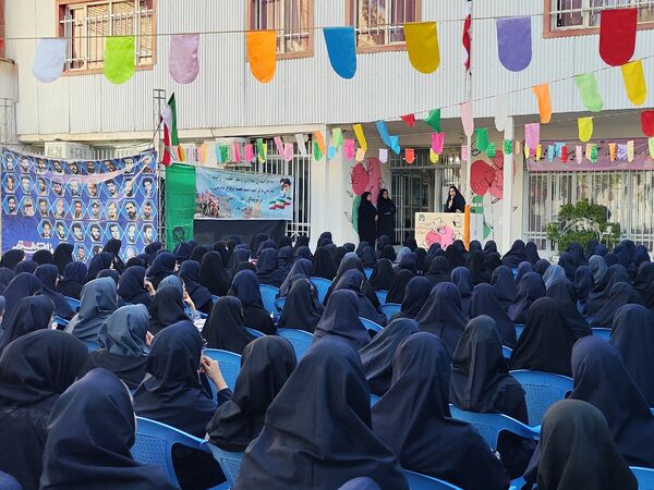 نواختن زنگ مهر سال تحصیلی۱۴۰۴-۱۴۰۳ در ناحیه ۲ مشهد