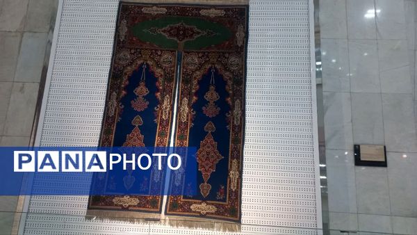  گنجینه فرش آستان قدس رضوی موزه‌ای به وسعت هنر ایرانیان