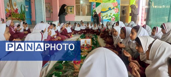 سفره صلوات و سه‌شنبه‌های مهدوی در دبستان شهید ابراهیم تنیده؛ جلوه‌ای از عشق و انتظار