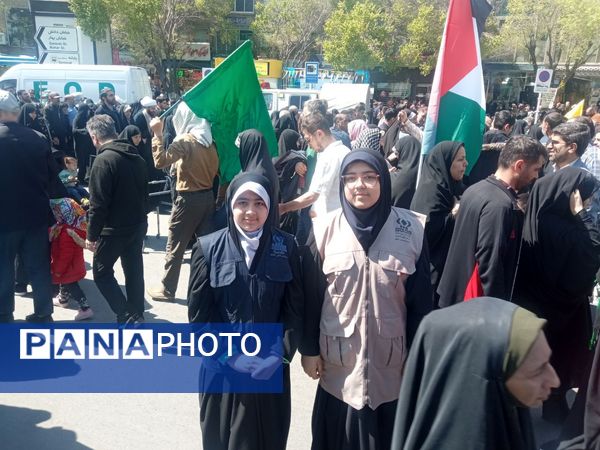 حضور پرشور مشهدی‌ها در راهپیمایی روز قدس؛ فریاد حمایت از فلسطین