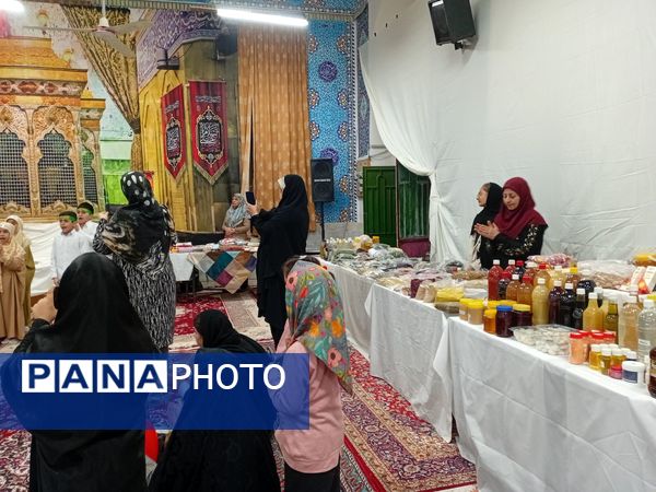 بازارچه محصولات خانگی در شهرستان خلیل آباد 