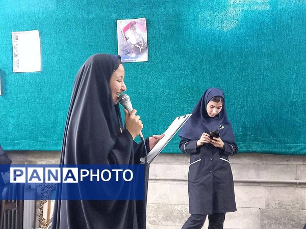 انتخابات شورای دانش‌آموزی در دبیرستان دخترانه فرزانگان شهرقدس