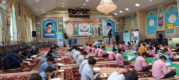 محفل انس با قرآن در تکیه ابوالفضلی مزده