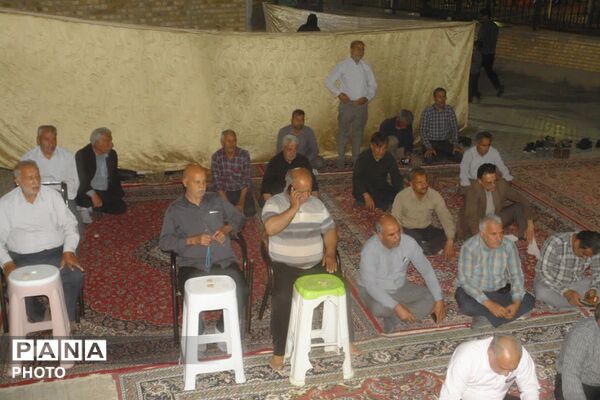 سوگِ غربتِ جوادالائمه (ع)؛ دل‌های شکسته در شبی آکنده از اشک به هم رسیدند