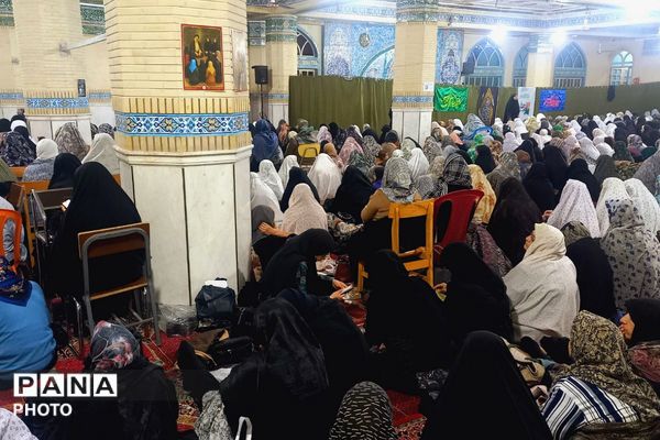 اقامه نماز جمعه ورامین در مسجد صاحب‌الزمان(عج) با حضور گسترده مردم و مسئولان