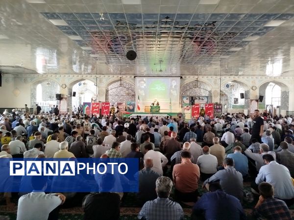 نماز جمعه شهرستان کاشمر با حضور پر رنگ مردم برگزار شد 